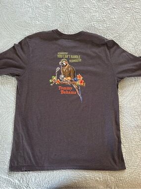 Tommy Bahama Men’s Graphic Pocket Tee Medium